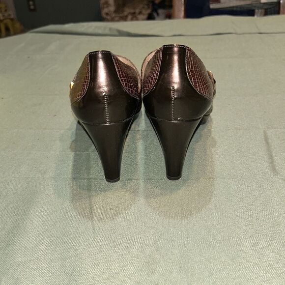 Alex Marie Peep Toe Heals - Picture 7 of 13